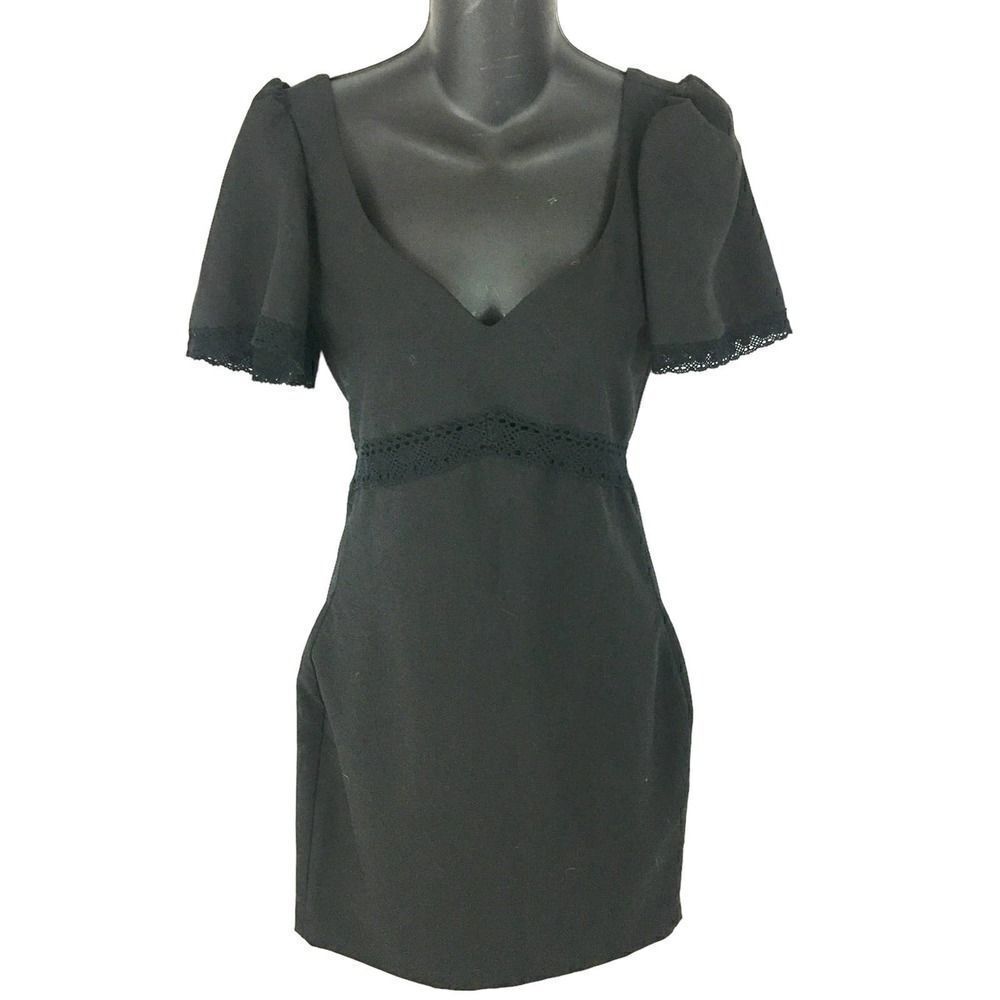 Modcloth Many Belles Black Sweet Heart Neck Dress Size 2 XS